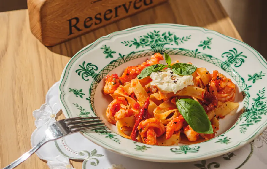 Фото 35 — Халяль паста с соусом песто